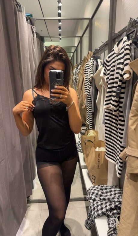 PNR Baby スター 裸 画像