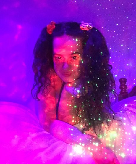 Venus Energy ポルノスター ホット 写真