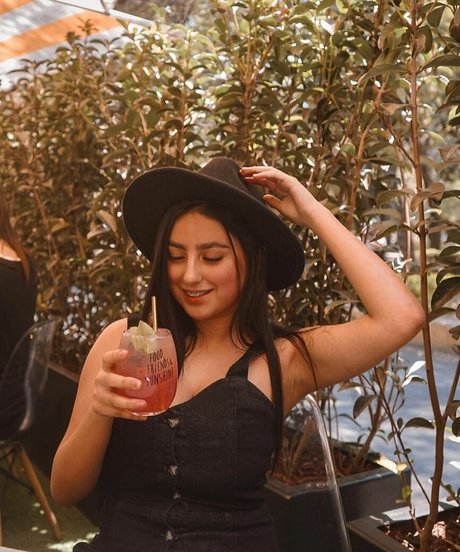 Danahe Vasquez ポルノスター アート ギャラリー