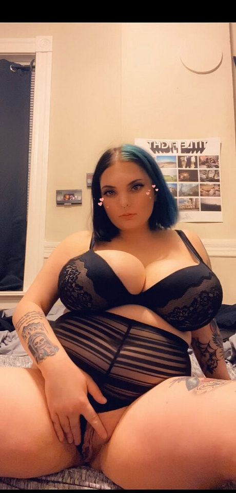 ニューハーフ 熟女 OnlyFans 限定 ギャラリー