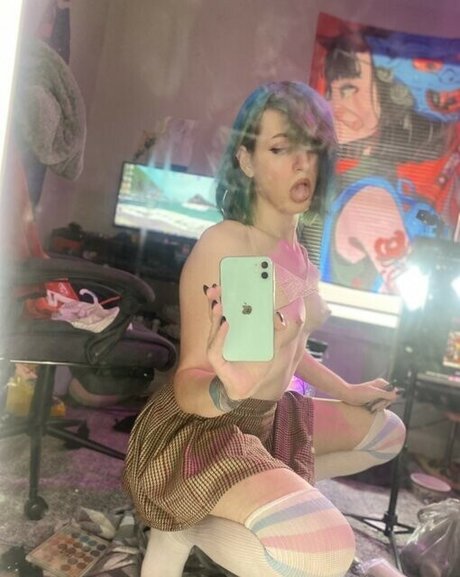 Raven Gray ヌードモデル 写真