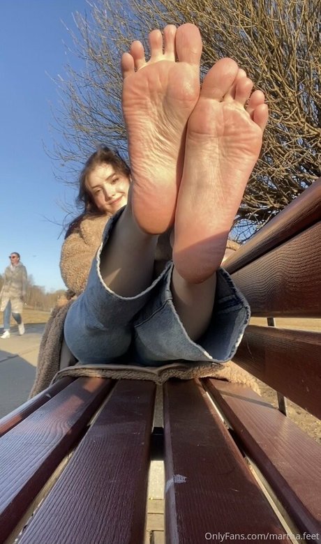 martha feet 高品質モデル 画像