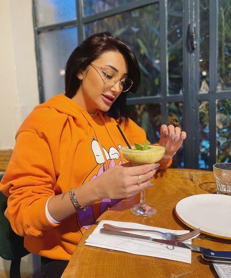 Chen Levi ヌード女優 写真