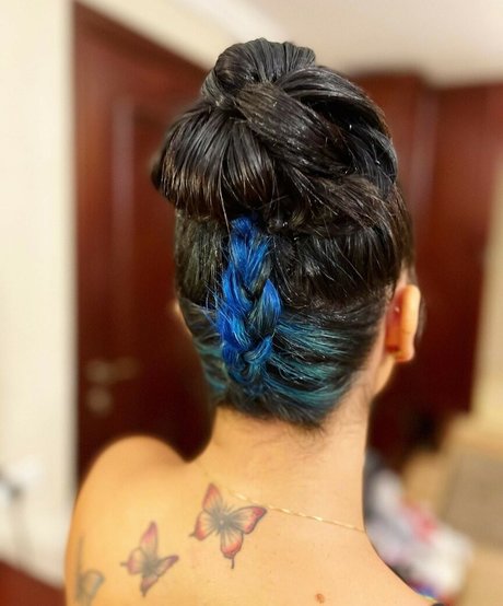 小柄なブロンドの熟女OnlyFans 無料 画像