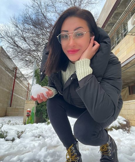 Chen Levi アダルトモデル 写真