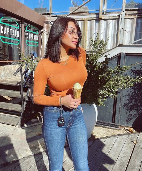 Chen Levi 素敵な女優 ギャラリー