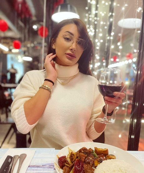 Chen Levi アダルトスター アーカイブ