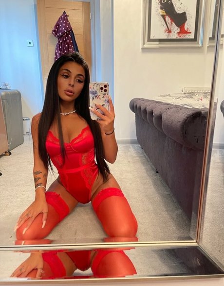 yasminzerouali スター ヌード 写真