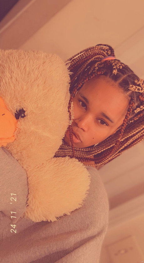 cloudyvi_ ポルノスター 独占 写真