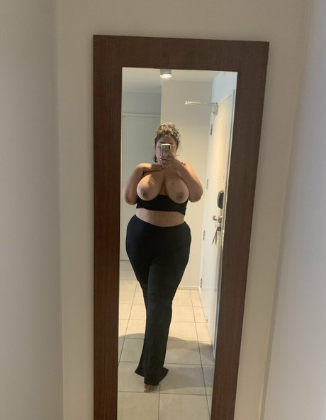 若いティーンのOnlyFans ヌード ギャラリー