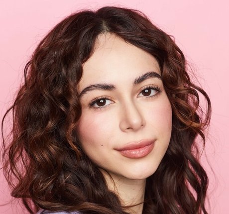 Ambar Payan ポルノ女優 画像