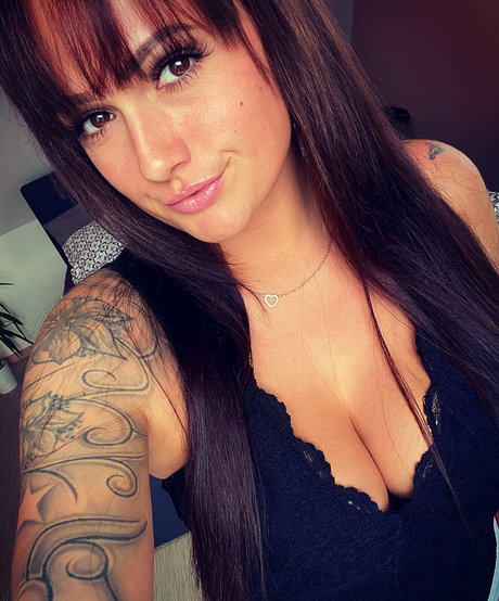 BBCオーガズムOnlyFans アートヌード 画像