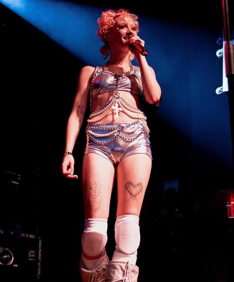 Chloe Moriondo 独占女優 ギャラリー