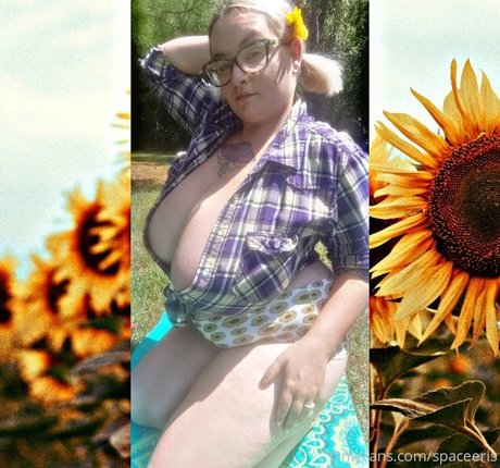 コスプレ フェムボーイ オンリーファンズ エロチック 写真