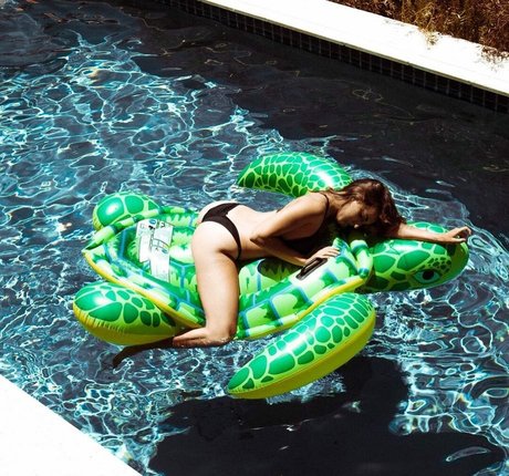 イタリア人熟女OnlyFans ポルノ 画像