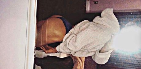 69フェラチオOnlyFans ヌード 画像