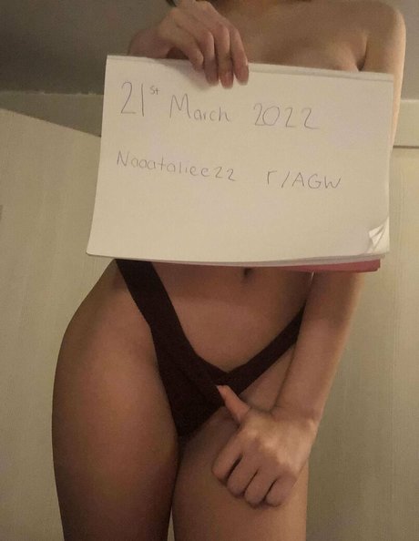 Naaataliee22 セックススター 写真
