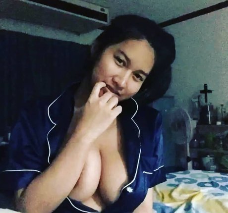 Warunee Thanyaphu セックスモデル 画像