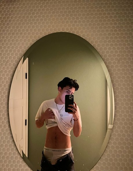 ゲイのラフなOnlyFans セクシーxxx 写真