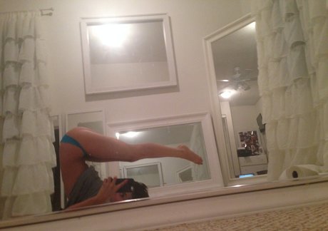 Mikaela Hoover 無料女優 写真