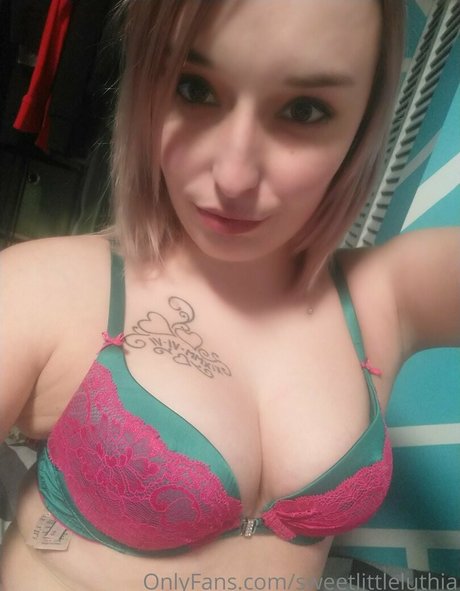 sweetlittleluthia ポルノスター パーフェクト 写真