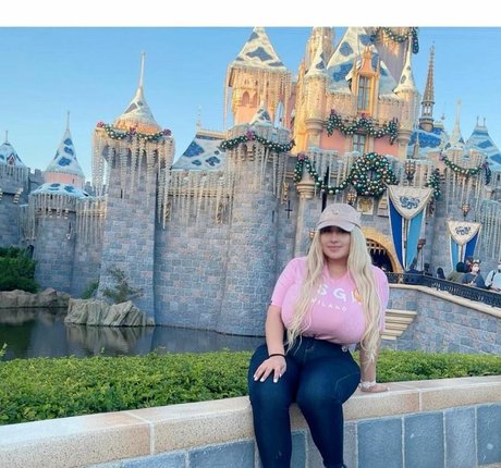 Jazmin Gurrola 美しいスター 画像