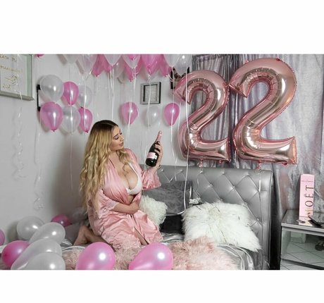 フェムボーイアジアンOnlyFans xxx 画像