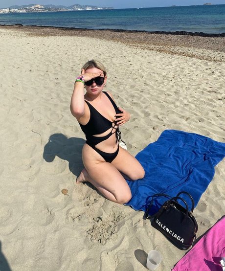 Leanne Campbell 完璧な女優 画像