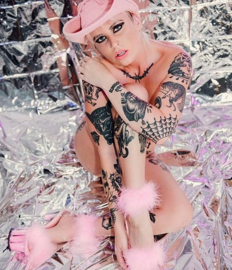 ライブストリーミングOnlyFans アートポルノ アーカイブ