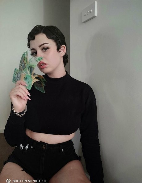 Tommi Terror かわいいスター 画像