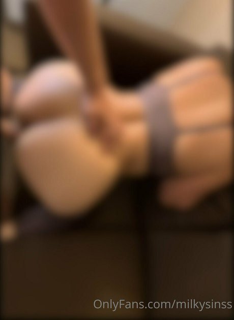 細身の巨乳OnlyFans 無料裸 写真