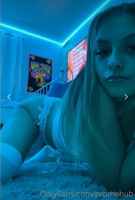 promohub アダルトモデル 写真