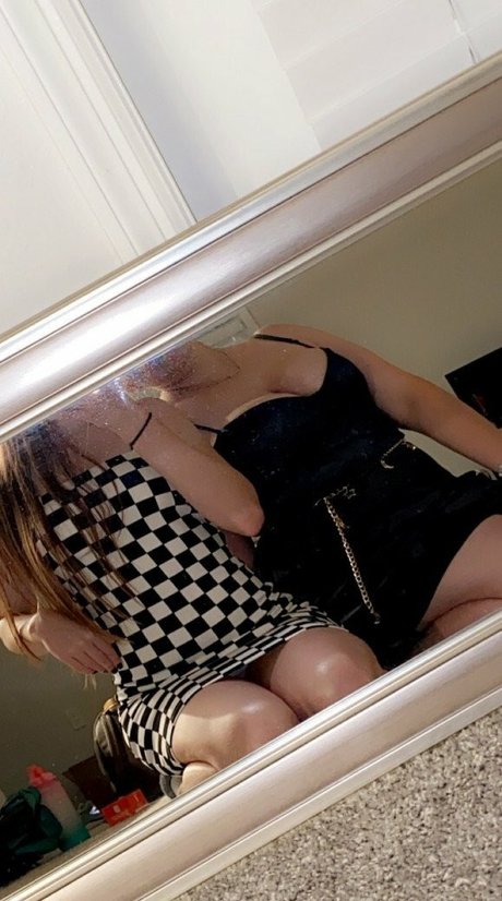 成熟した異人種間OnlyFans トップ アーカイブ