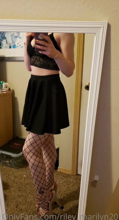 riley marilyn20 アダルトモデル 写真