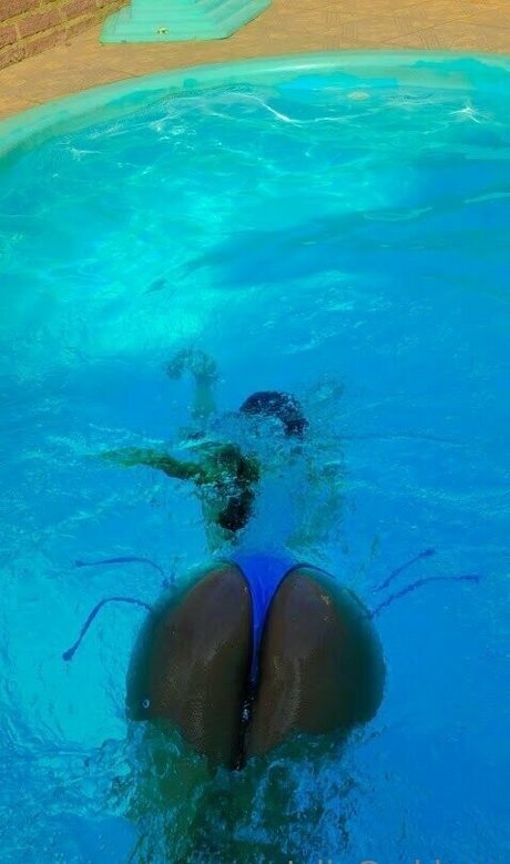 金髪ストリップOnlyFans ホット ギャラリー