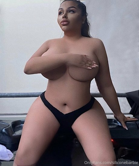 アジア人トゥインクOnlyFans セクシーヌード 画像