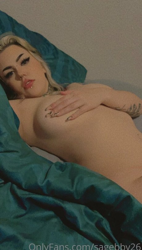 sagebby26 スター ヌード 写真