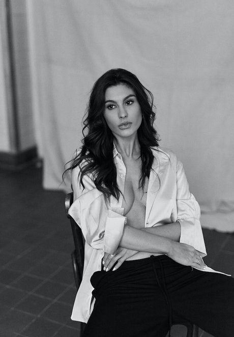 Bethanylydiaa ポルノスター 可愛い 写真