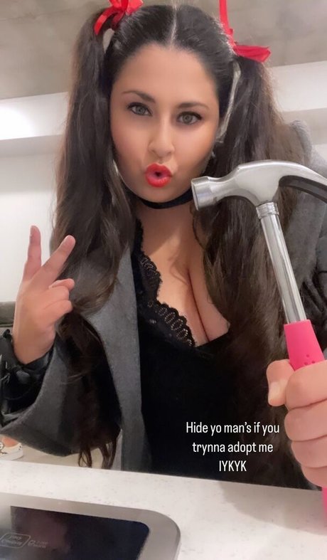 おばあちゃんの巨乳OnlyFans ホットセクシー ギャラリー