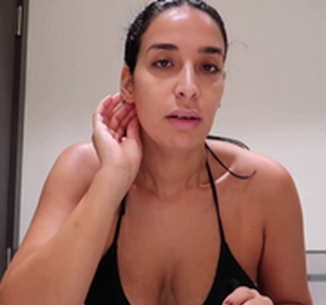 Lamiya Slimani 完璧なスター 写真