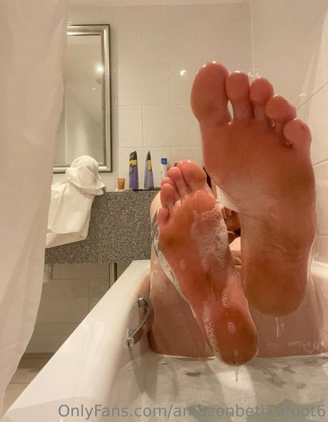 amazonbeth 6foot6 HDスター 写真