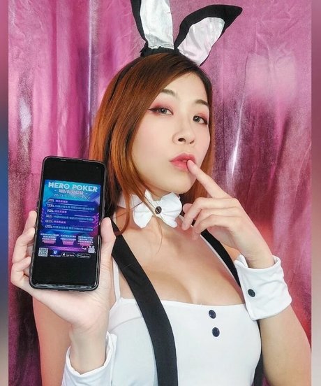 Avrillee999k ポルノスター 画像