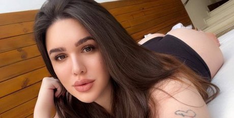 Yasmin Bianchi ポルノスター HD 画像