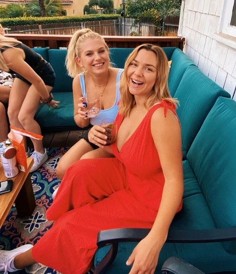 ニューハーフ POV OnlyFans ポルノ ギャラリー