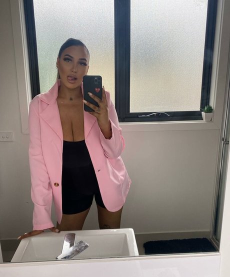 そばかすOnlyFans 無料セクシー 画像