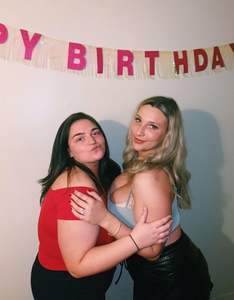 Livipip エロティックなスター 写真