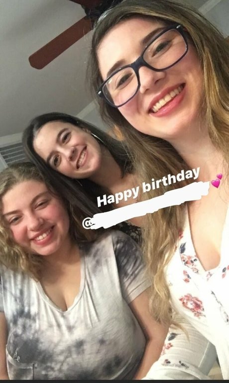 Sophia A 裸のポルノスター 画像