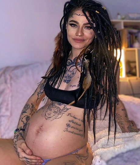 Steffiebluee ポルノ女優 画像