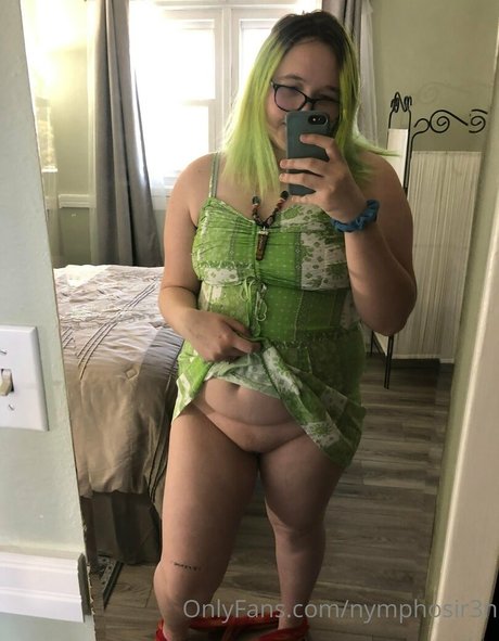 nymphosir3n セックスポルノスター 画像