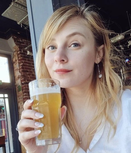 Sydney Poniewaz 可愛いモデル 画像